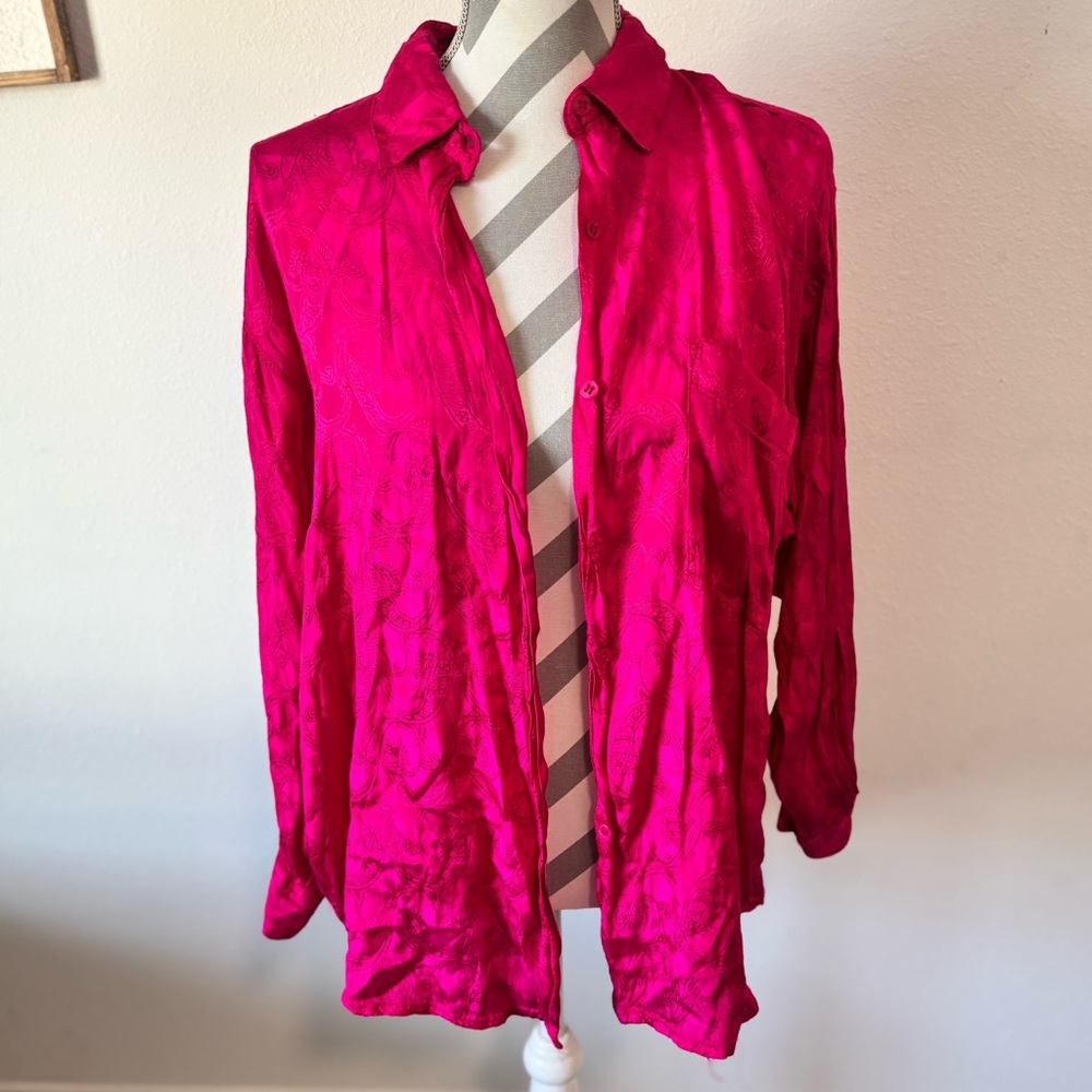 Vibrant Vintage Paisley Pink Button-Up Shirt